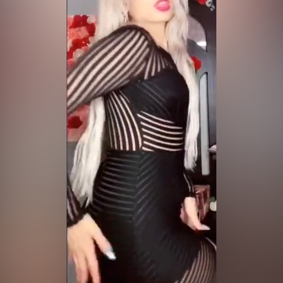 Show Stopping black dress 😍 size Small - Picture 3 of 3